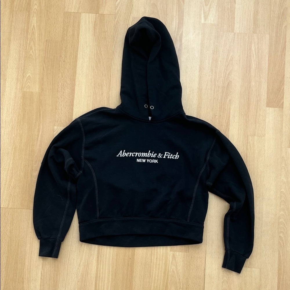 Abercrombie & Fitch Black Cropped Hoodie